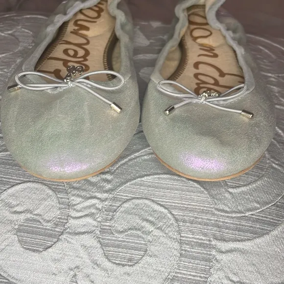 Felicia Ballet flats slippers iridescent pearl silver lavender pinkish lilac