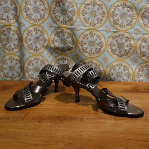 FERRAGAMO Pewter Kitten-Heeled Sandals  w/Wraparound Ankle Strap, size 7