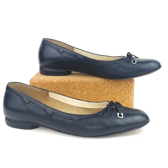 Ferragamo Wide Logo Bow Tie Black Leather Vintage Ballerina Flats Size 10 C