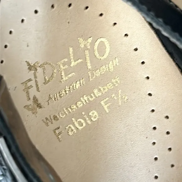 Fidelio Hallux Fabia cross strap with back strap sandals size 41 (10.5 US) black