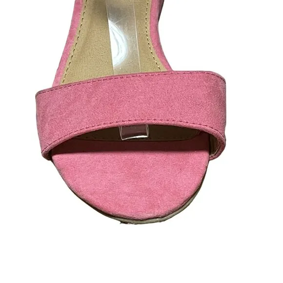 Fiomi Women's Size‎ 10 Pink Faux Suede Ankle Strap Sandals With Buckle Closure