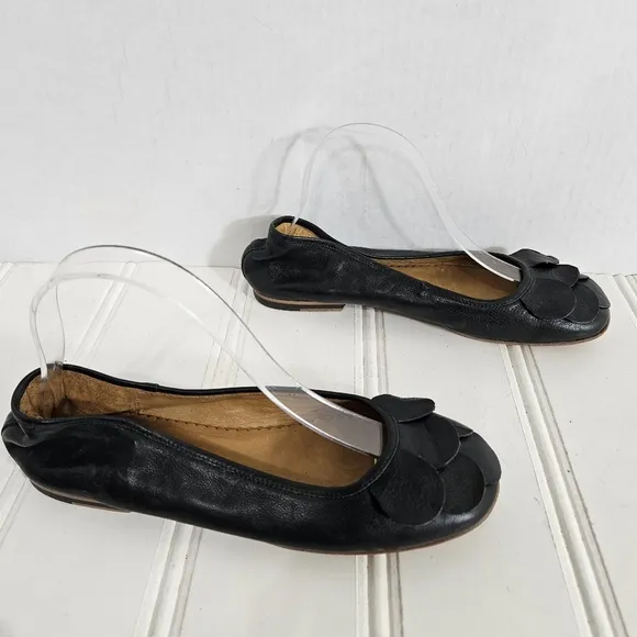 Fiorentini   Baker Ballet Flats Womens Size 39 Black Leather Petal Detail Shoes