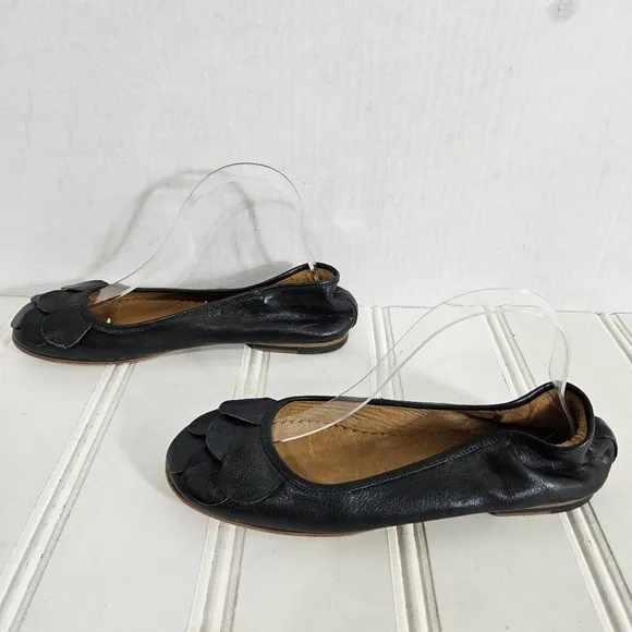 Fiorentini   Baker Ballet Flats Womens Size 39 Black Leather Petal Detail Shoes