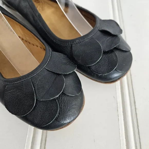 Fiorentini   Baker Ballet Flats Womens Size 39 Black Leather Petal Detail Shoes