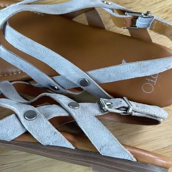 Franco Sarto Gretchen suede strappy sandals 9