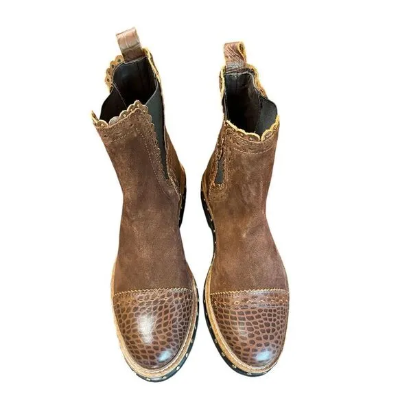 Free People Atlas Chelsea Leather Boots in Brown NWOB Size EU 39 or US 8 1/2