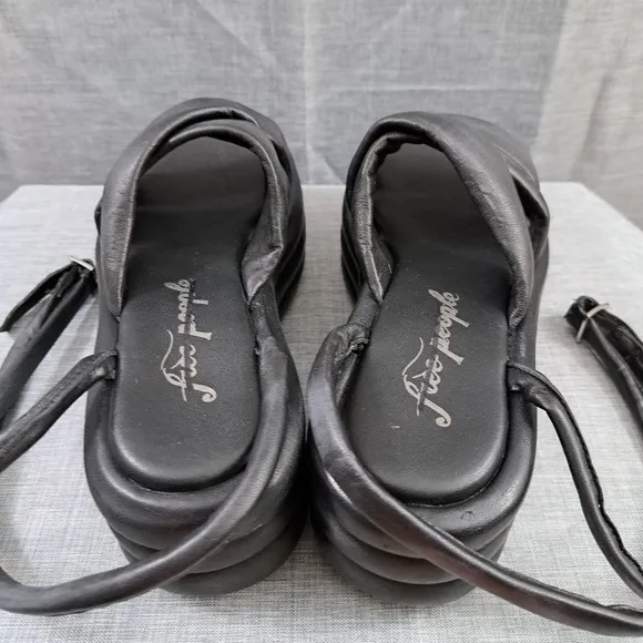 Free People Black Leather Slip On Platform Sandals Sz 7 Women ( Worn Once )