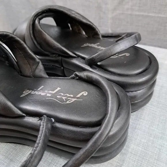 Free People Black Leather Slip On Platform Sandals Sz 7 Women ( Worn Once )