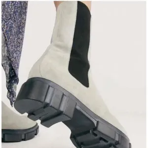 Free People Brooks Suede Gray Lug Sole Chelsea Boot Elastic Side Panel Size 36.5