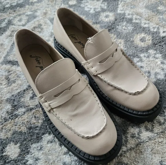 Free People Cream and Black Classic Penny Loafers Lyra Lug Sole Womwe