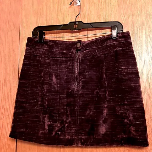 Free People Dust to Dust velvet skirt chocolate brown size 8 mini zip pocket EUC