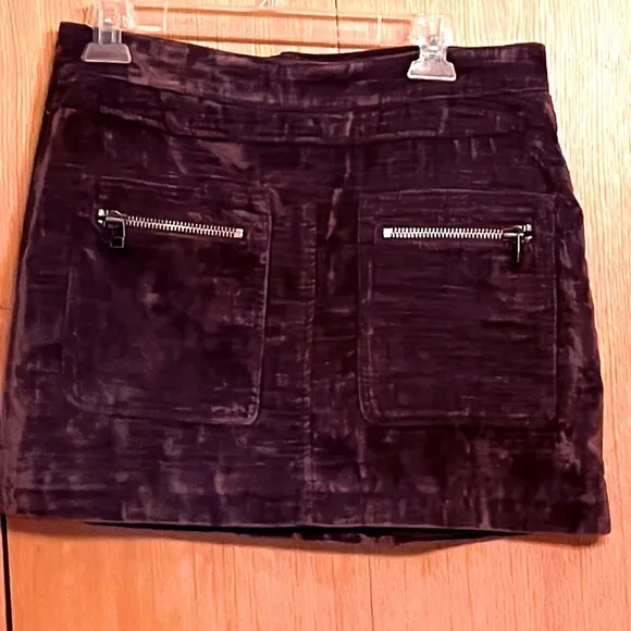 Free People Dust to Dust velvet skirt chocolate brown size 8 mini zip pocket EUC