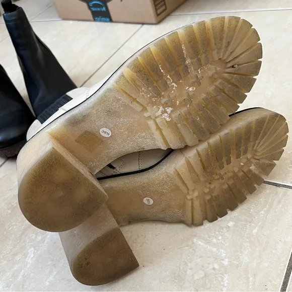FREE PEOPLE James Chelsea Boots Off White Womens Size 9 1/2