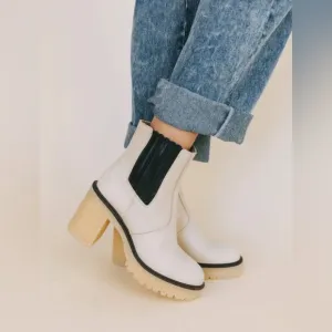FREE PEOPLE James Chelsea Boots Off White Womens Size 9 1/2
