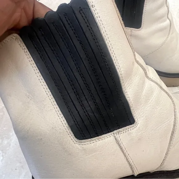 FREE PEOPLE James Chelsea Boots Off White Womens Size 9 1/2