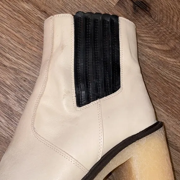 FREE PEOPLE James Chelsea Boots size 40 off white