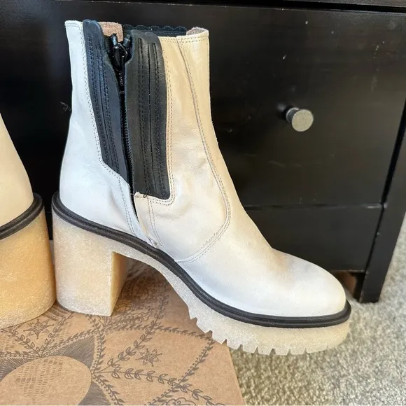 FREE PEOPLE JAMES WHITE LEATHER CHELSEA BOOTS