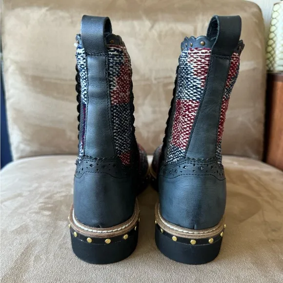 Free People Leather Textile Atlas Chelsea Pull On Boots Blue Kilim Size 9