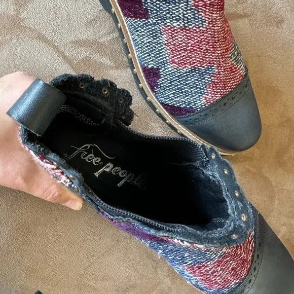 Free People Leather Textile Atlas Chelsea Pull On Boots Blue Kilim Size 9
