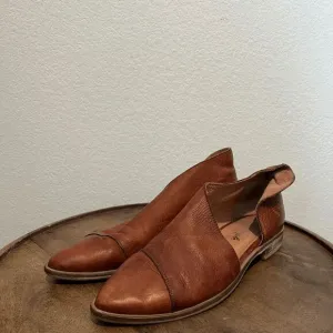 Free People Luggage Brown Leather Royale Flat Shoes Women's Size 39 US 9