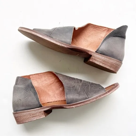Free People - Mont Blanc Open Toe Sandal in Dark Grey Flats Slip On Shoes