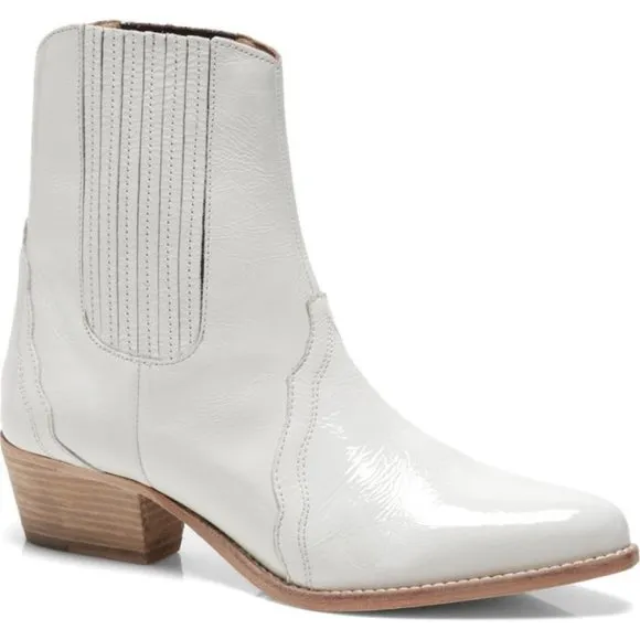 FREE PEOPLE New Frontier Chelsea Boots in Ivory patent leather 39