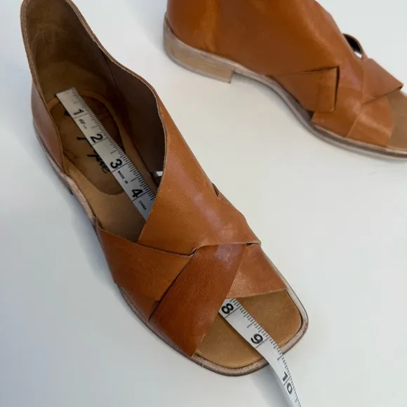 Free People Sun Valley Leather Sandals Women's Size 7 Tan Color