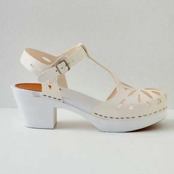 Free People Swedish Hasbeens Lacy Clogs Sandals T Strap White Leather