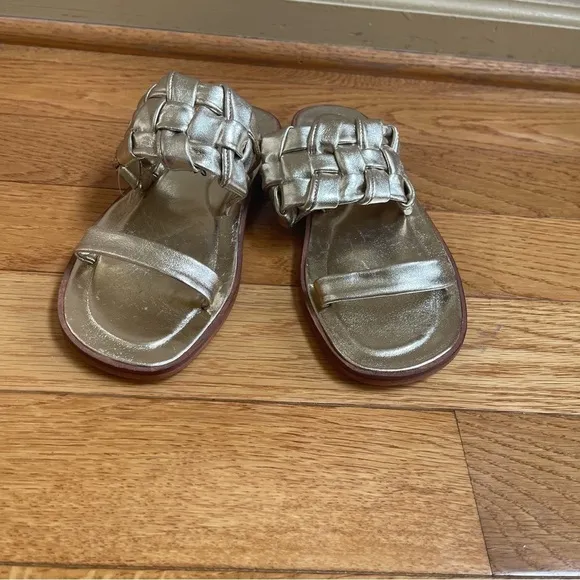 Free people Winding river slip-on flat quilted woven sandals in gold Sz 36.5