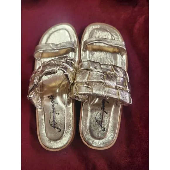 Free People Woven River Slip-On Sandals Size 38. SH2