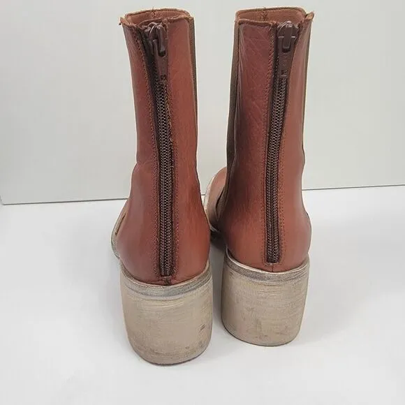 Free People Collection Essential Chelsea Boots Whiskey Brown Leather Size 7.5