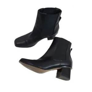 French Connection Chrissy Heeled Chelsea Booties Size 7.5