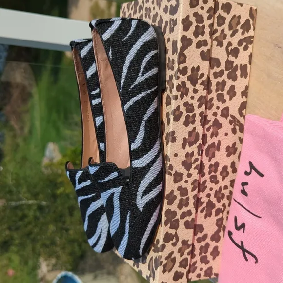 French Sole NY Zebra tapestry flats 6.5