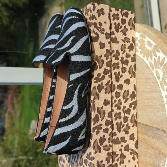 French Sole NY Zebra tapestry flats 6.5