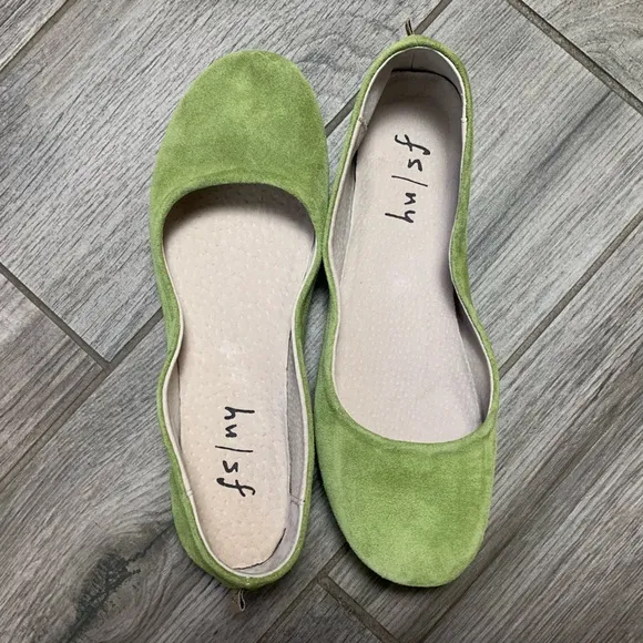 French Sole‎ Suede 🍋‍🟩 Flats