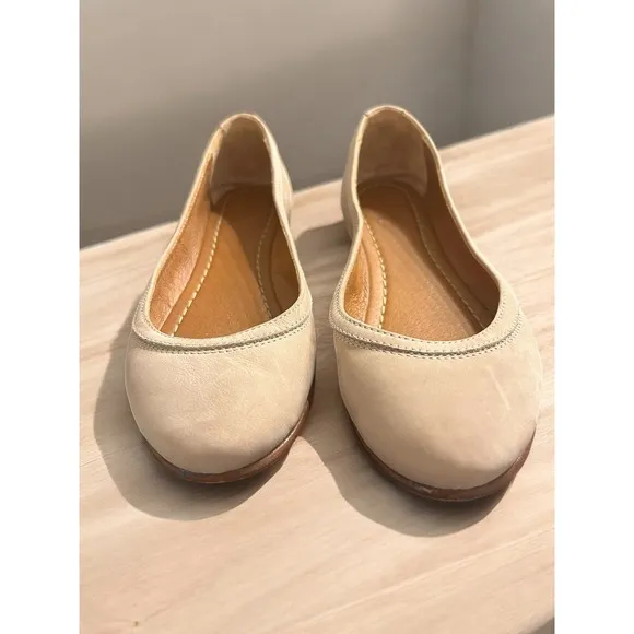 Frye Ballet Flats Beige Leather Slip-On Shoes Women's 6.5M Made in Mexico