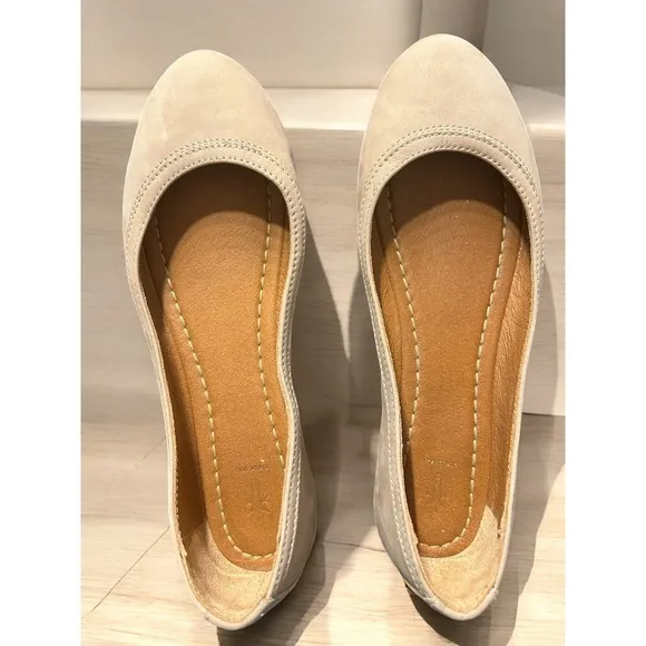 Frye Ballet Flats Beige Leather Slip-On Shoes Women's 6.5M Made in Mexico