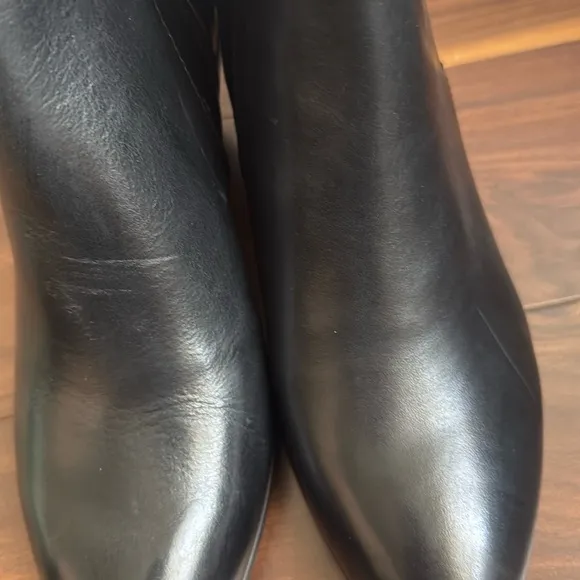 Frye Black Sandra Chelsea Boots size 8.5