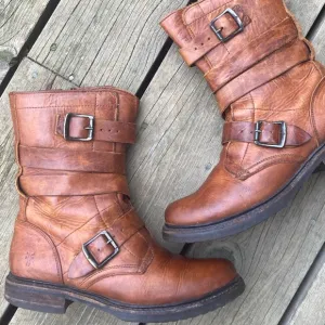 FRYE Boot VERONICA TANKER ENGINEER Combat Boho Distressed Leather Cognac Size 8