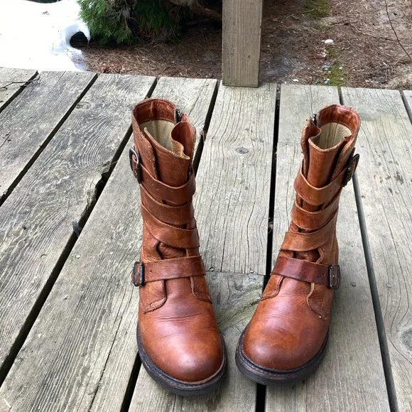 FRYE Boot VERONICA TANKER ENGINEER Combat Boho Distressed Leather Cognac Size 8