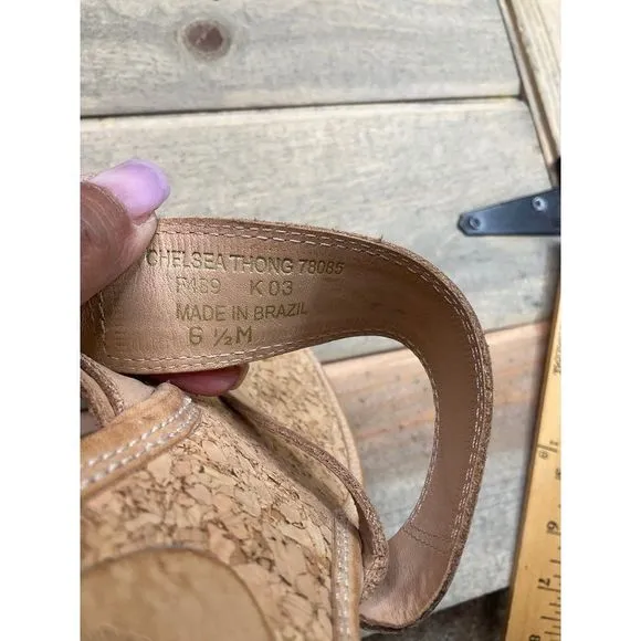 FRYE Boots Chelsea Thong Beige Sandals 6.5M Slip On