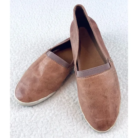 FRYE • Dusty Rose Genuine Leather Melanie Slip-On Flats