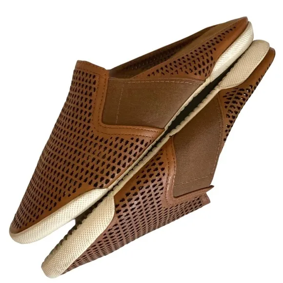 FRYE Melanie Cognac Brown Perforated Leather SlipOn Loafer Mules Flats
