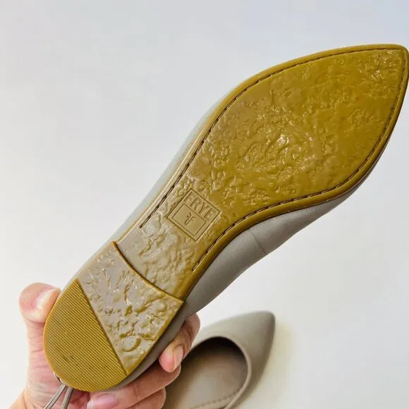 Frye Regina ballet flats, Beige/Sage, Size 7.5