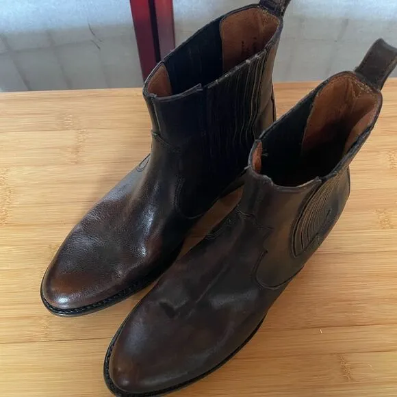 Frye Women’s Diana Brown Leather Chelsea Boots (Size: 7)