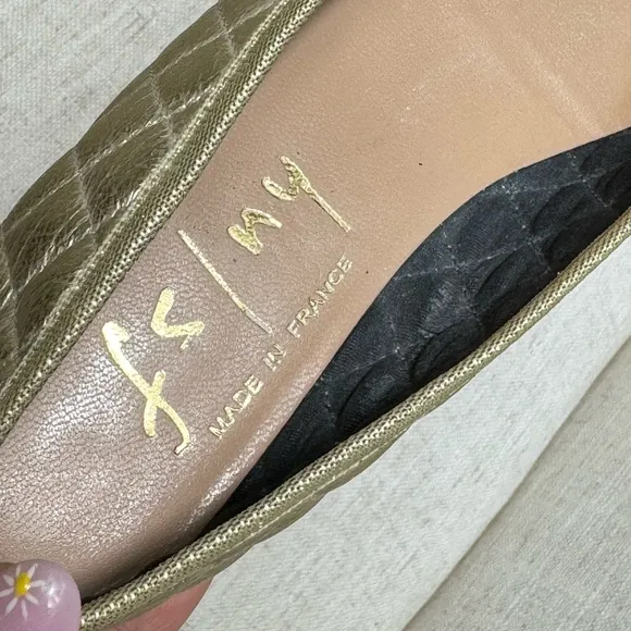 FS/NY French Sole New York ballet flats with bow details. Size 38‎