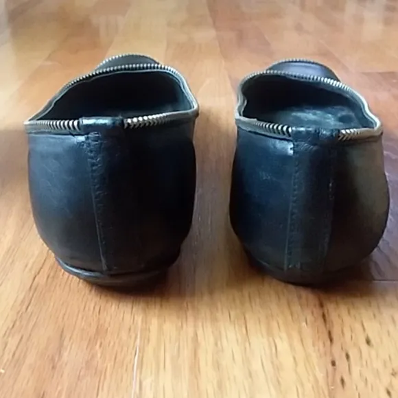 fs|ny French Sole New York Zippered Ballet Flats