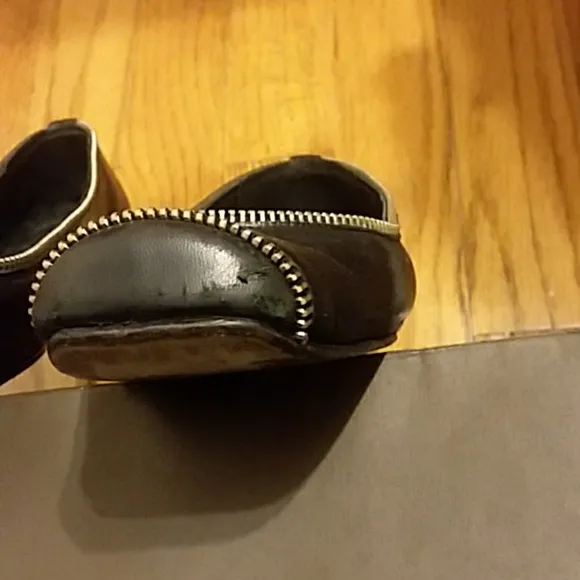fs|ny French Sole New York Zippered Ballet Flats
