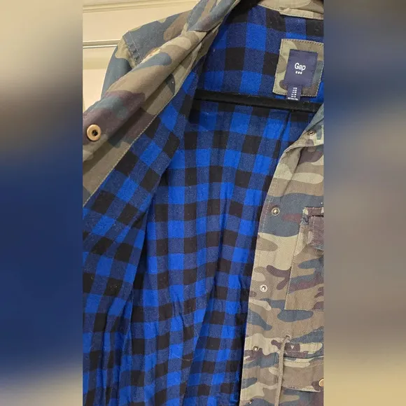 Gap Camouflage button up jacket