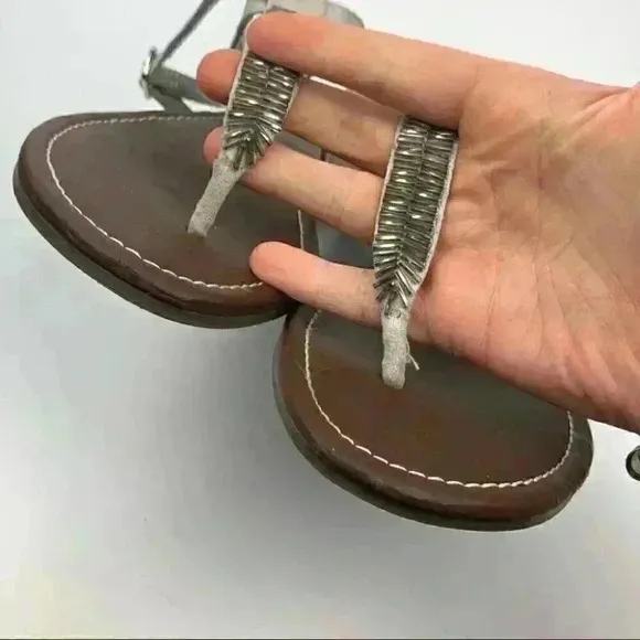 Gap womens sandals size 6 gray faux suede beaded tribal t-strap thongs